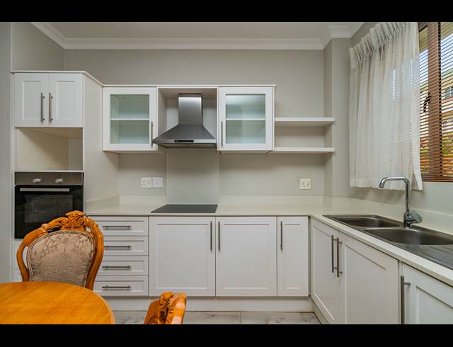 2 BEDROOM SECTIONAL TITLE FOR SALE IN KINDLEWOOD ESTATE